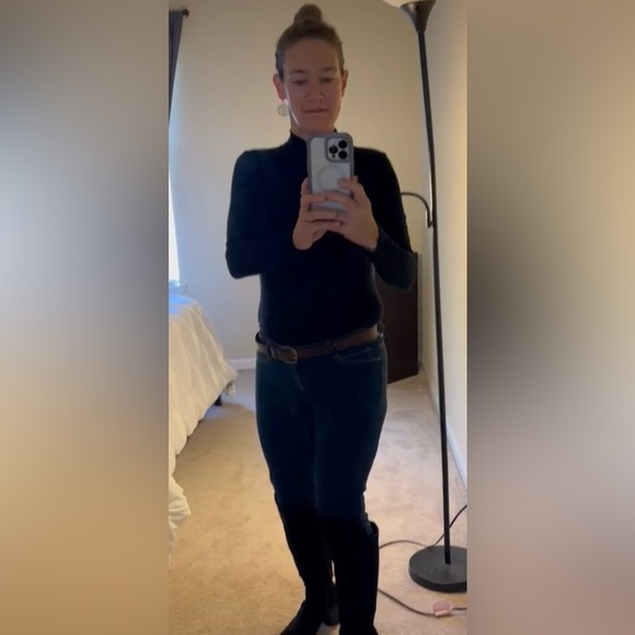 Tahari brand Women’s Long sleeve Mock Turtleneck Blouse Size:S/Color:Black - Picture 7 of 7